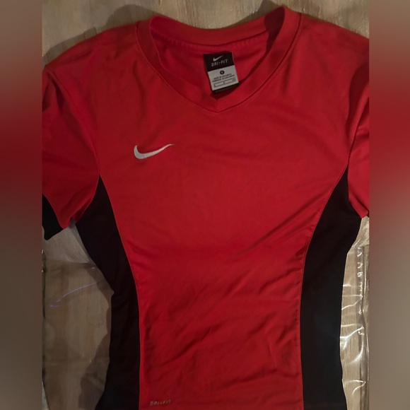 Nike size small men’s red black dry fit - Picture 5 of 16